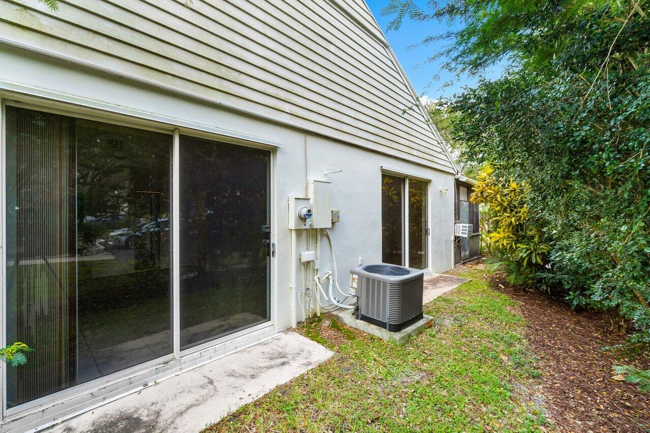 7689 Forest Green Lane, Boynton Beach