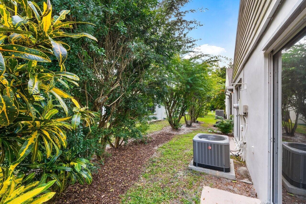 7689 Forest Green Lane, Boynton Beach