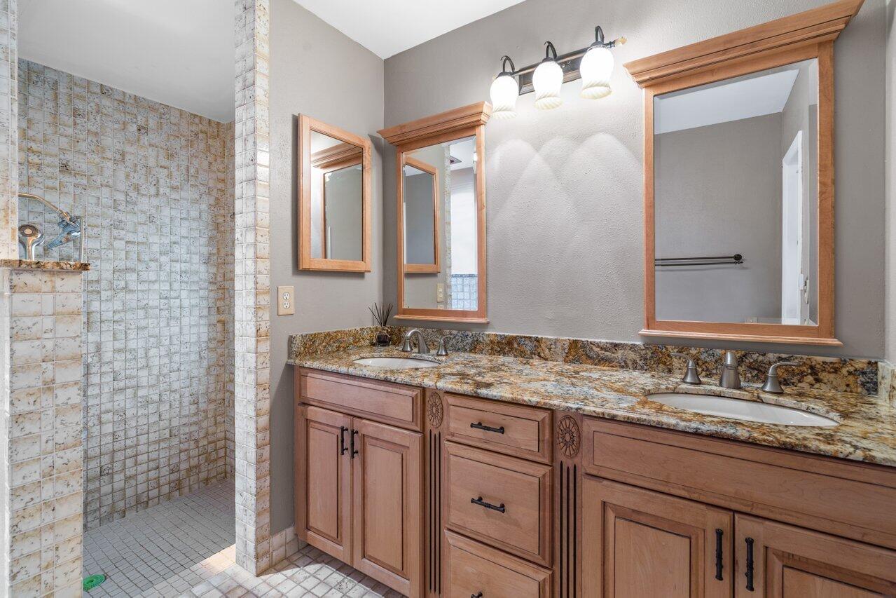 5701 SW 118th Avenue