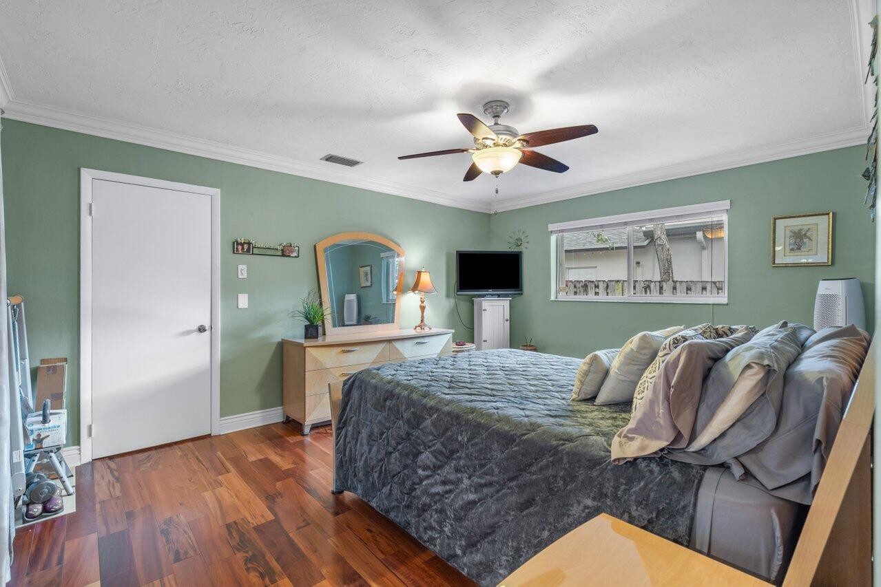 5701 SW 118th Avenue