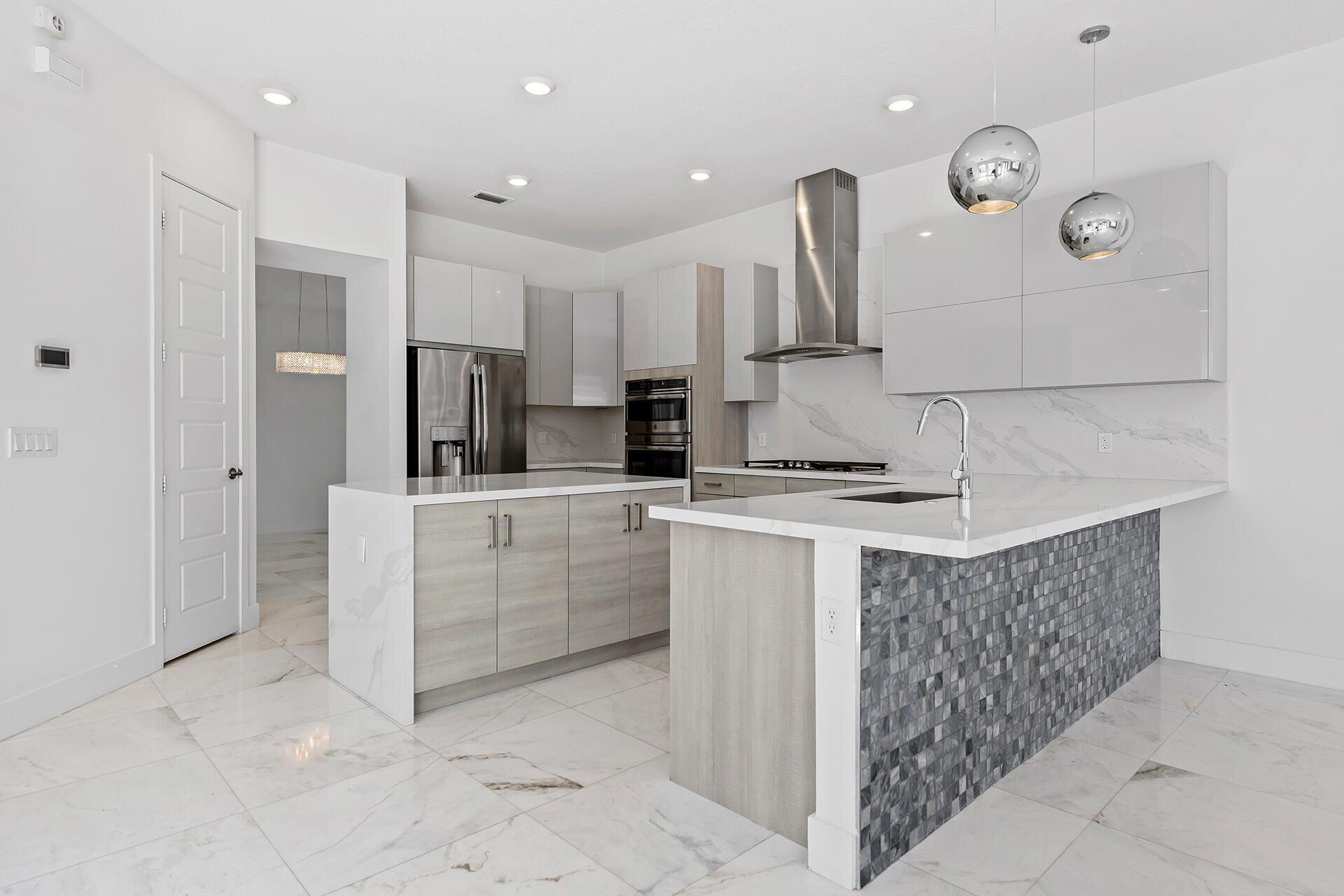 10510 Cobalt Court, Parkland