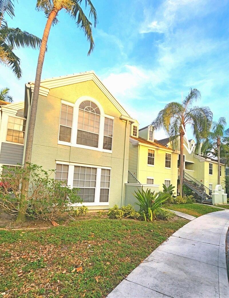 1020 Crystal Way F, Delray Beach Unit: F