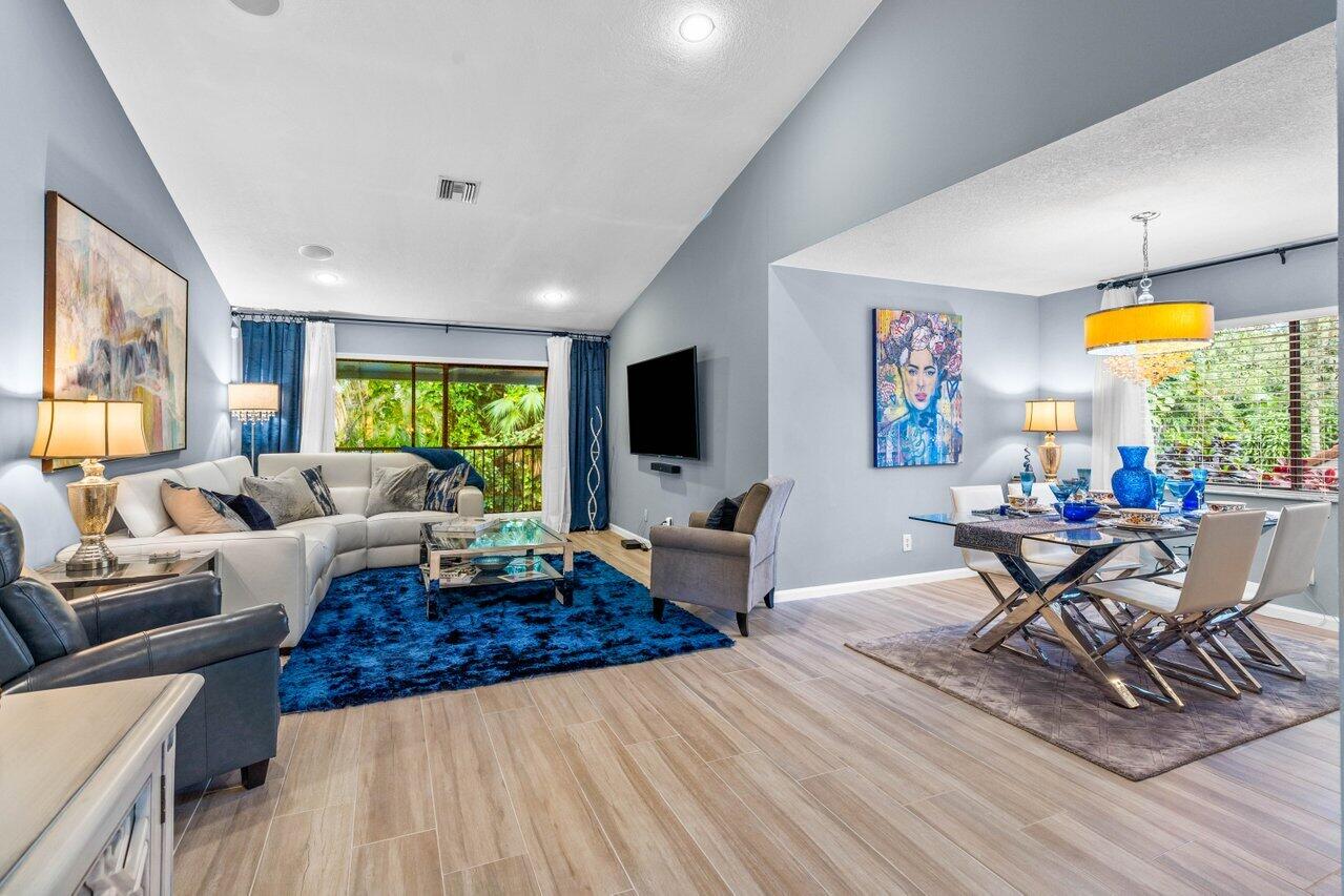 5600 Coach House Circle H, Boca Raton Unit: H