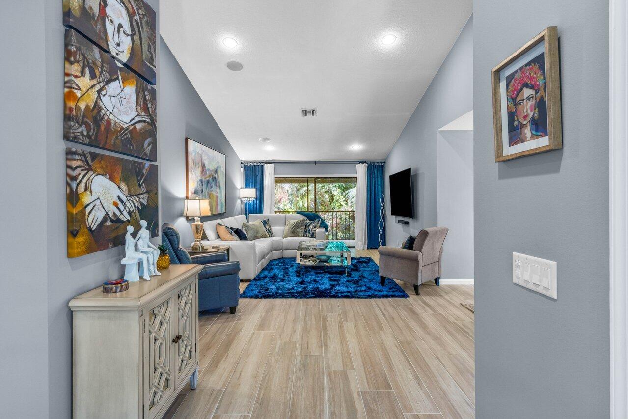 5600 Coach House Circle H, Boca Raton Unit: H