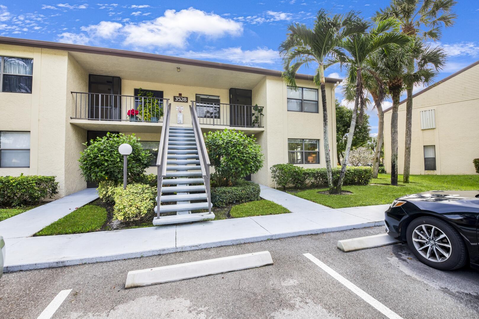 3528 Featherwood Drive 216, Lake Worth Unit: 216