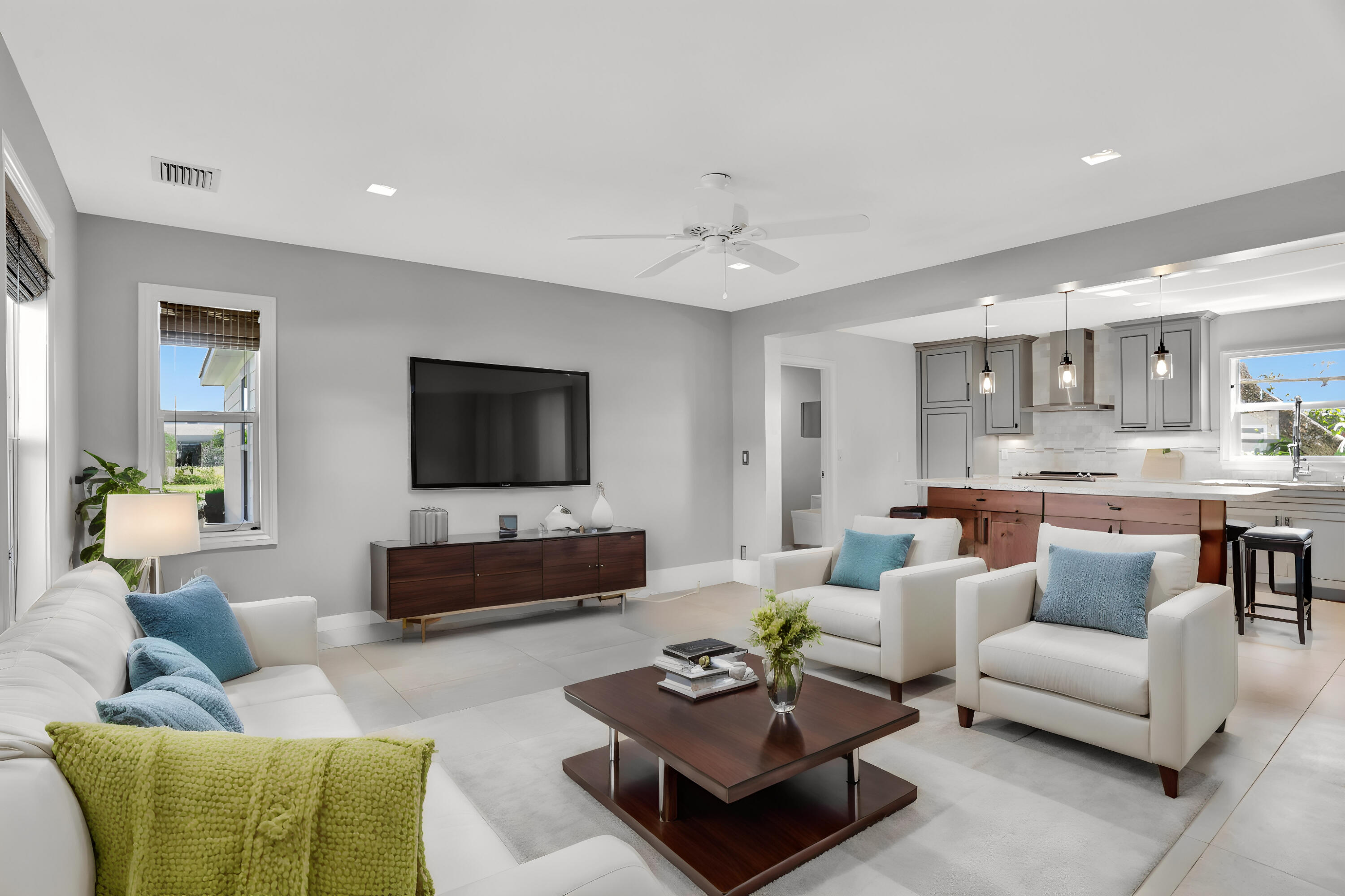 810 NE 4th Street, Deerfield Beach