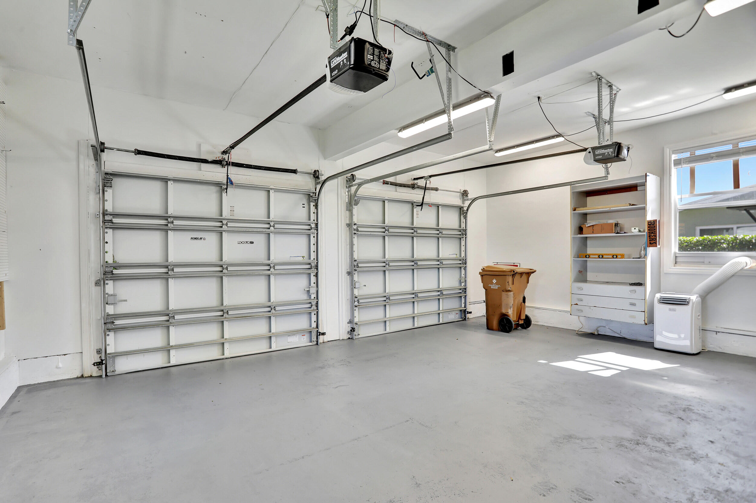 810 NE 4th Street, Deerfield Beach