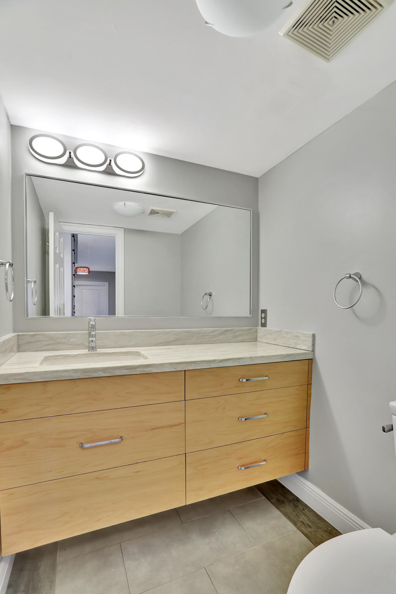 810 NE 4th Street, Deerfield Beach