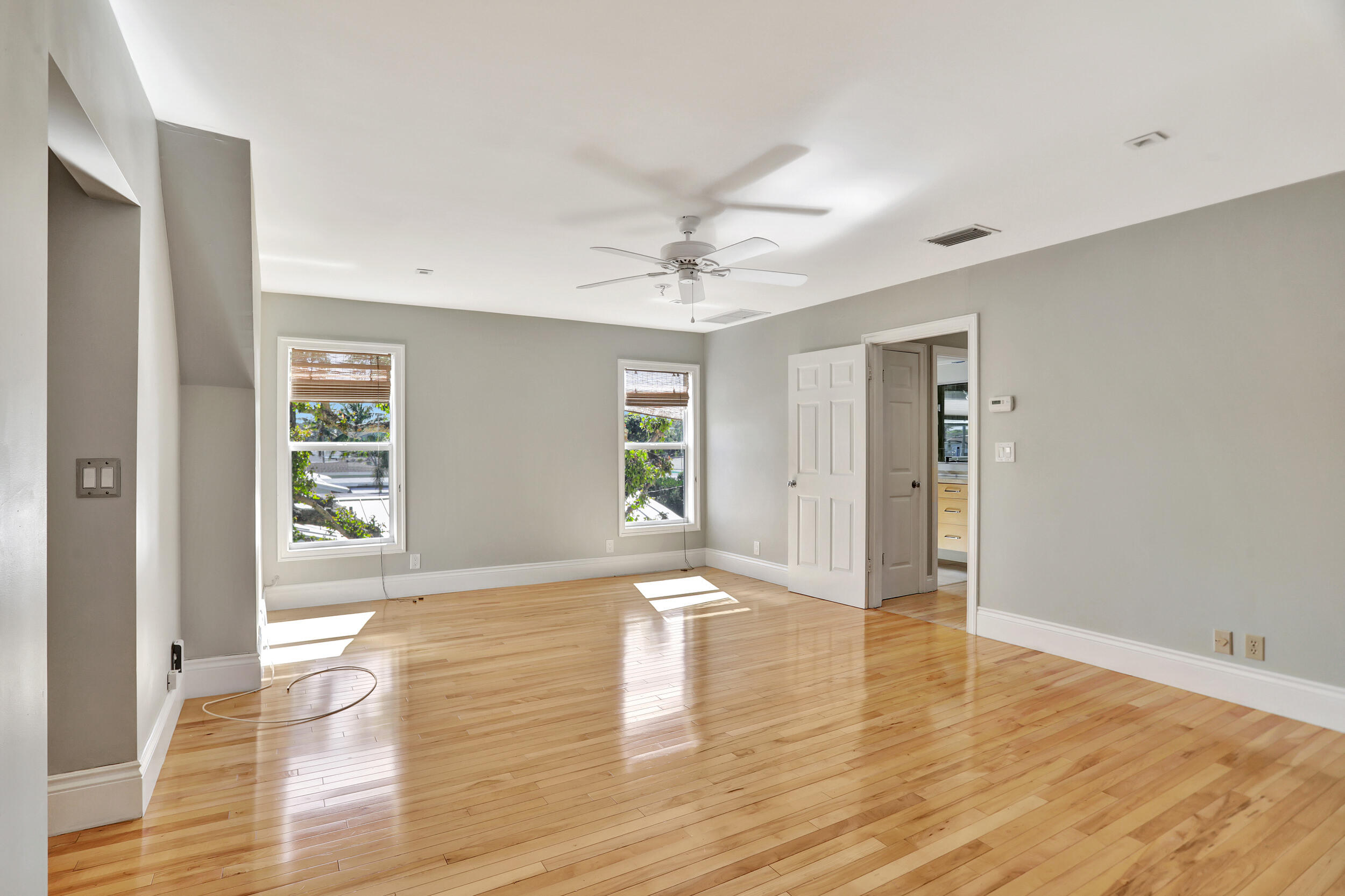 810 NE 4th Street, Deerfield Beach