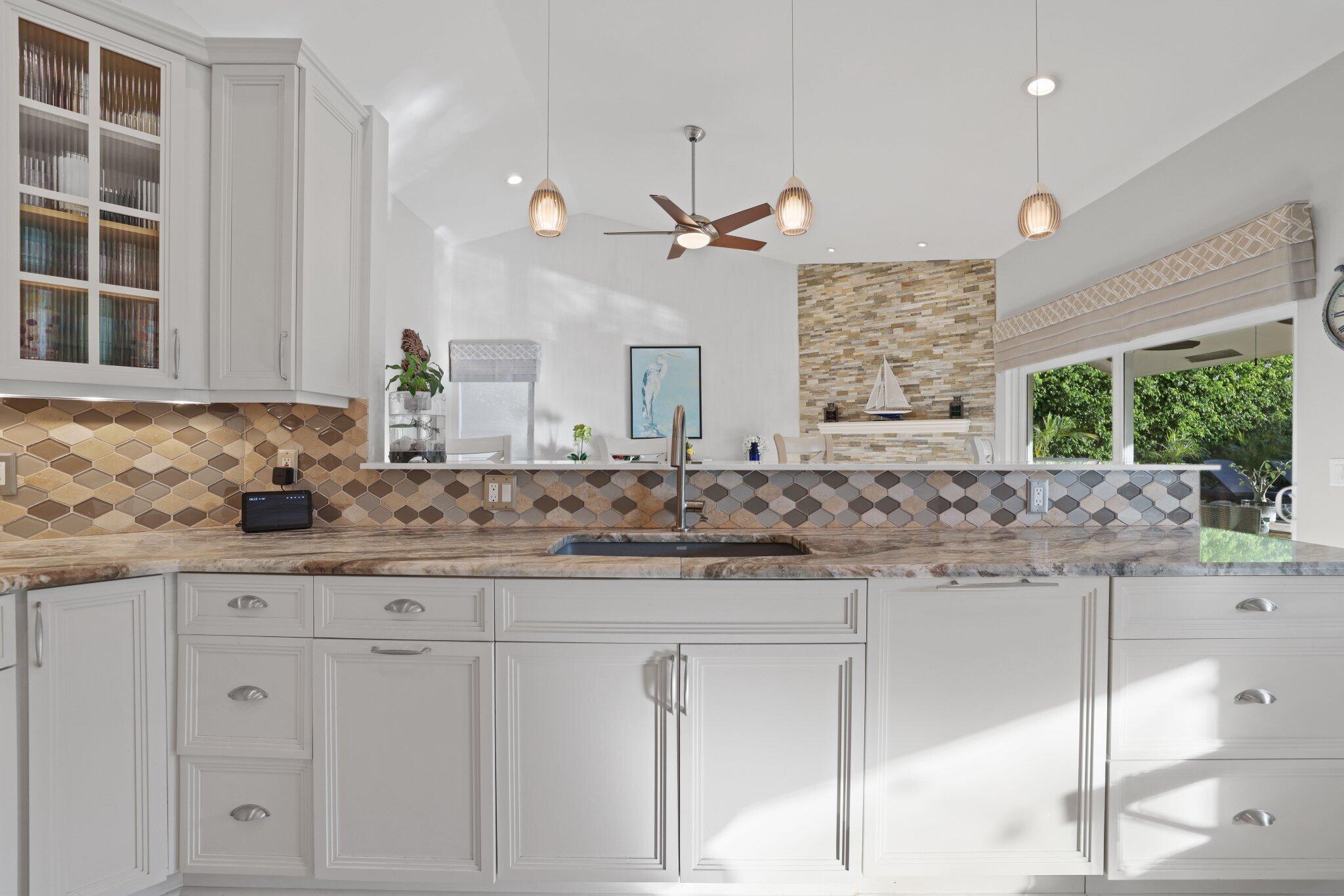 2225 Rabbit Hollowe Circle