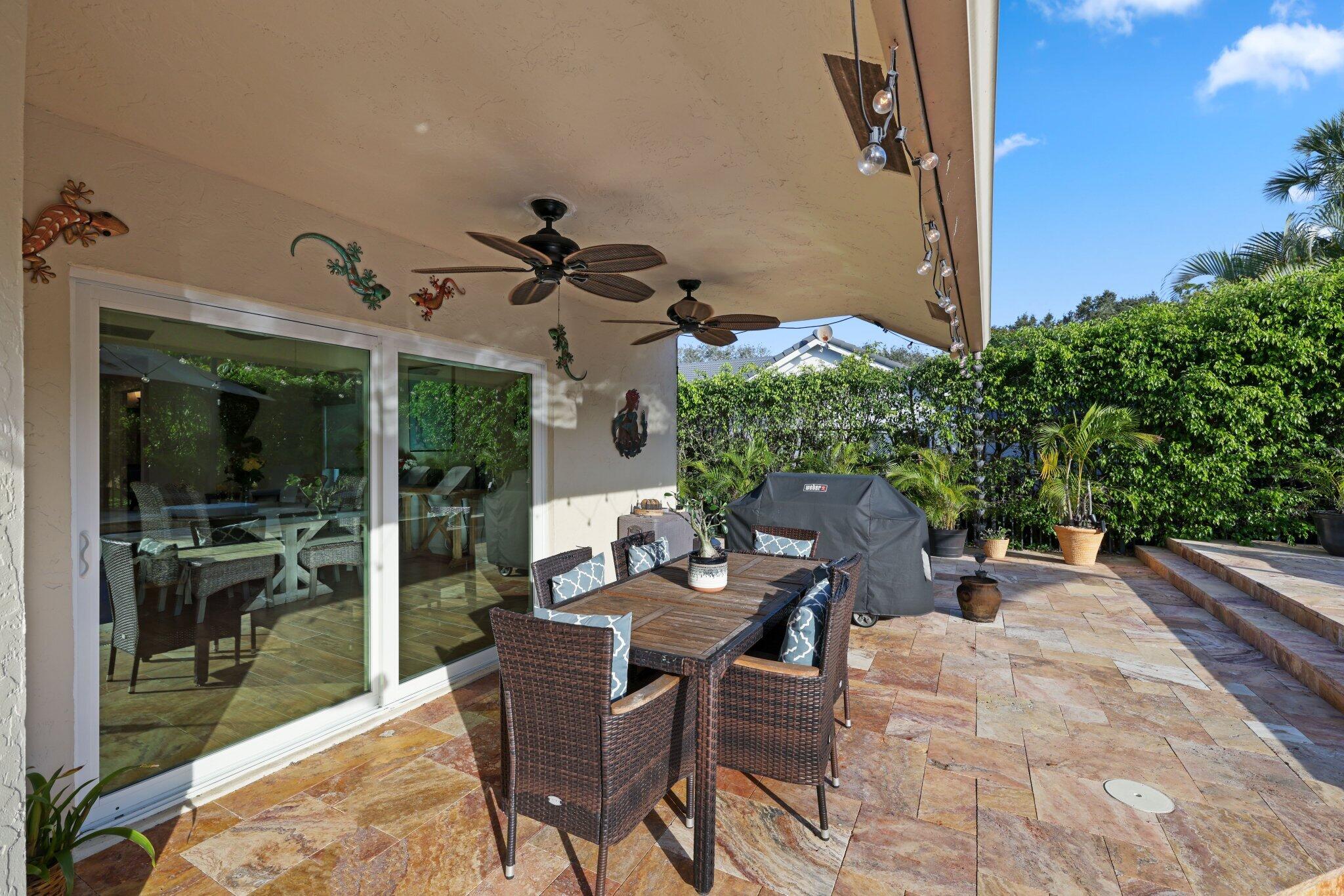 2225 Rabbit Hollowe Circle