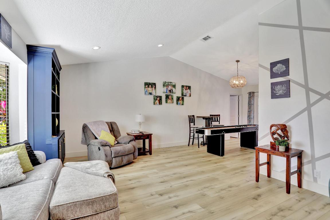 8815 NW 18th Street, Coral Springs