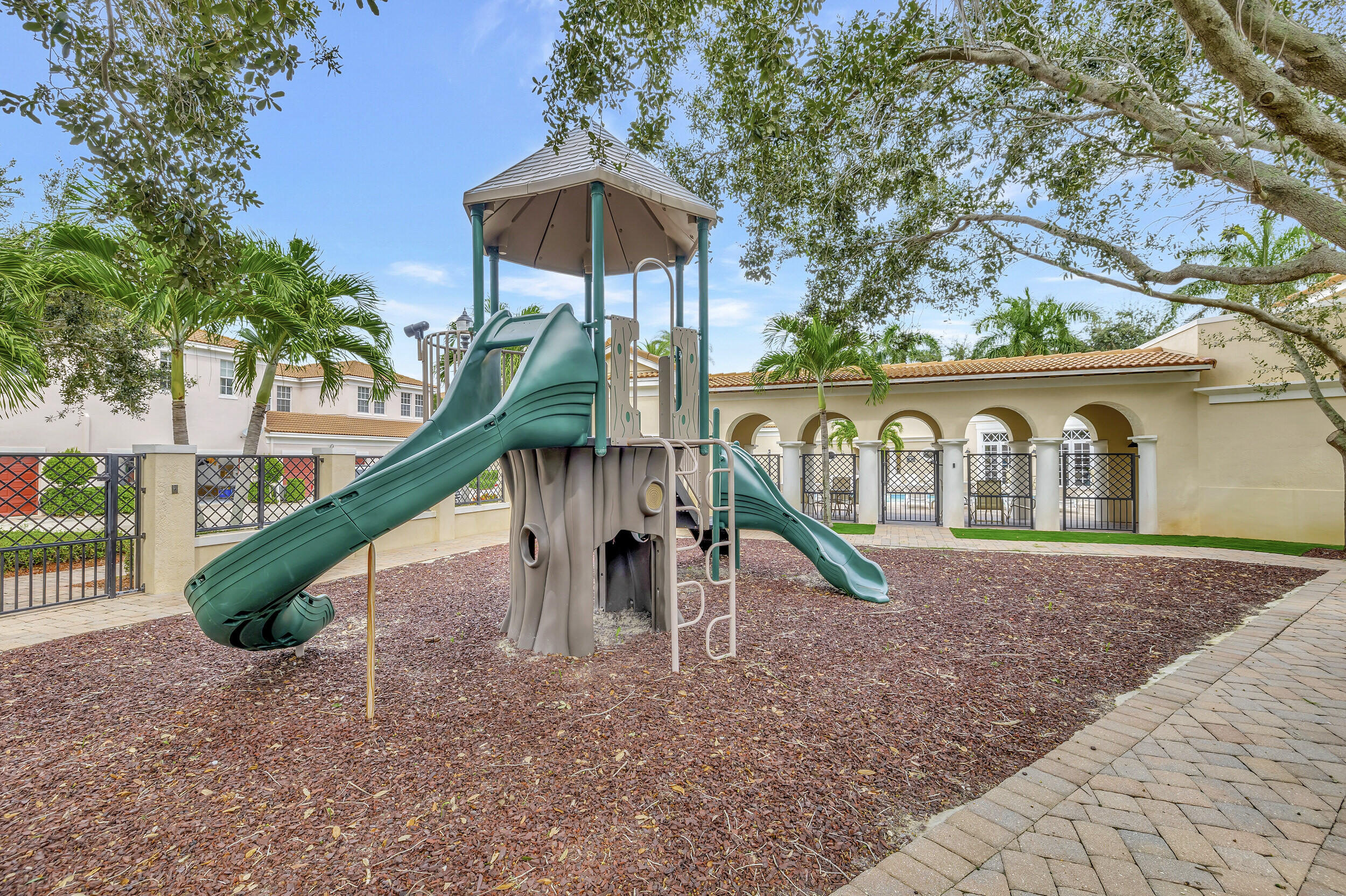 837 NW 82nd Lane Lane, Boca Raton