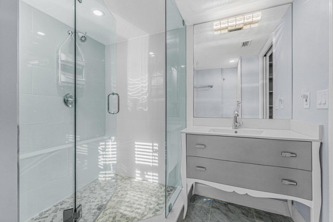 5900 Camino Del Sol 100, Boca Raton Unit: 100