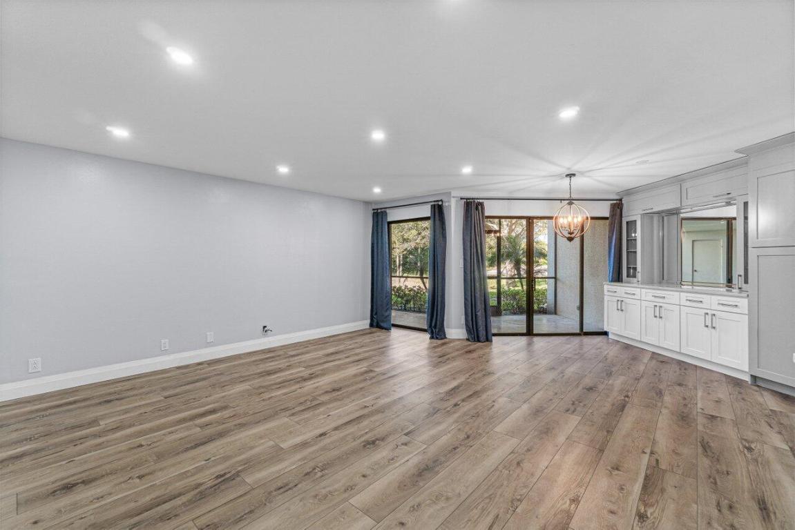 5900 Camino Del Sol 100, Boca Raton Unit: 100