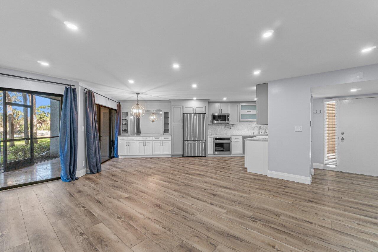 5900 Camino Del Sol 100, Boca Raton Unit: 100