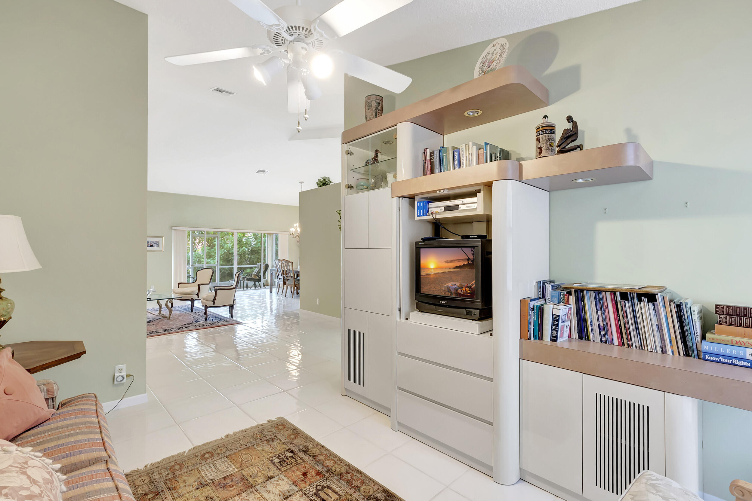 14418 Via Royale Unit: 1