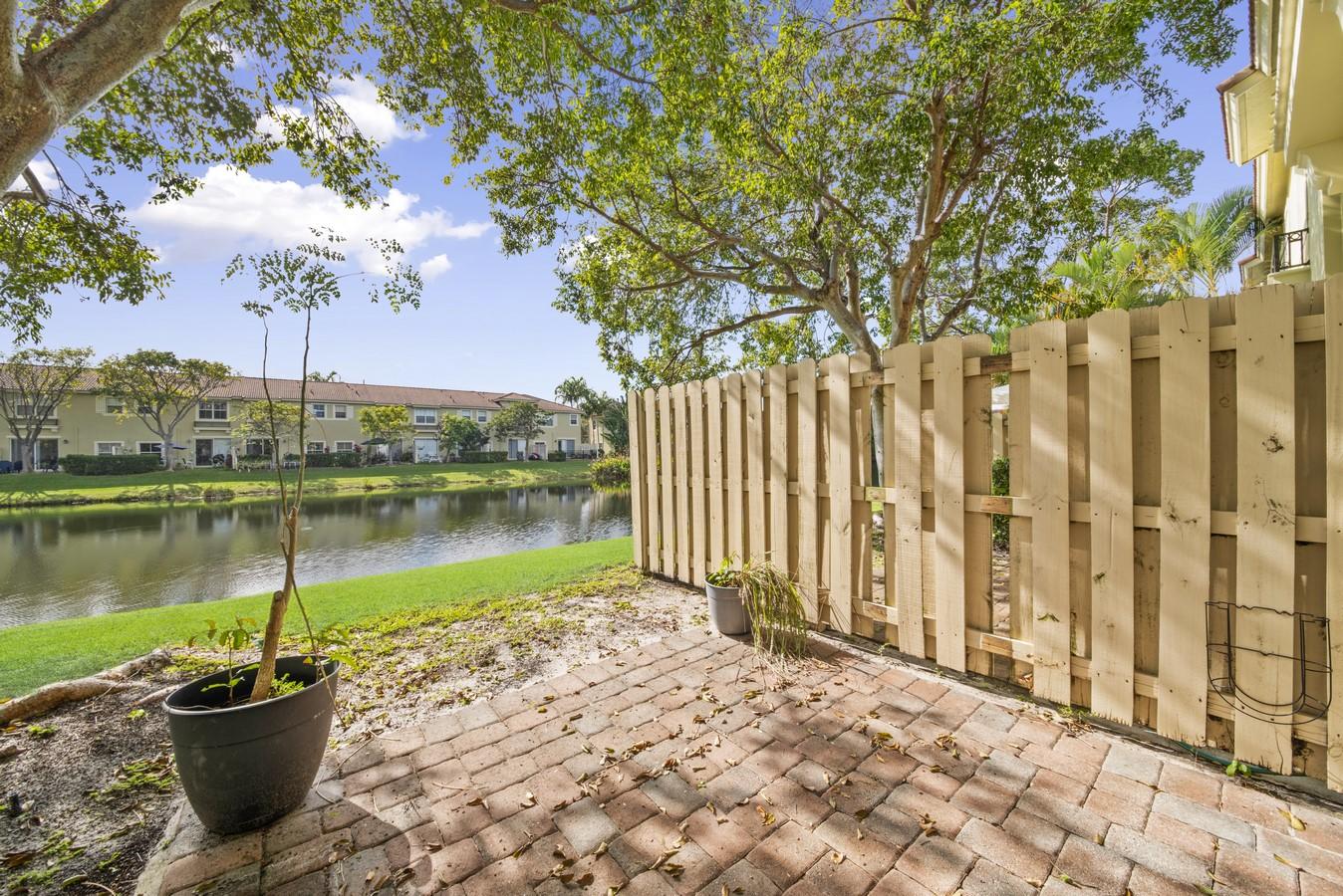 152 Lake Monterey Circle