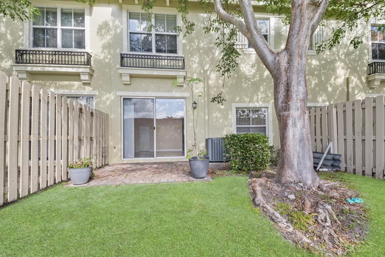 152 Lake Monterey Circle