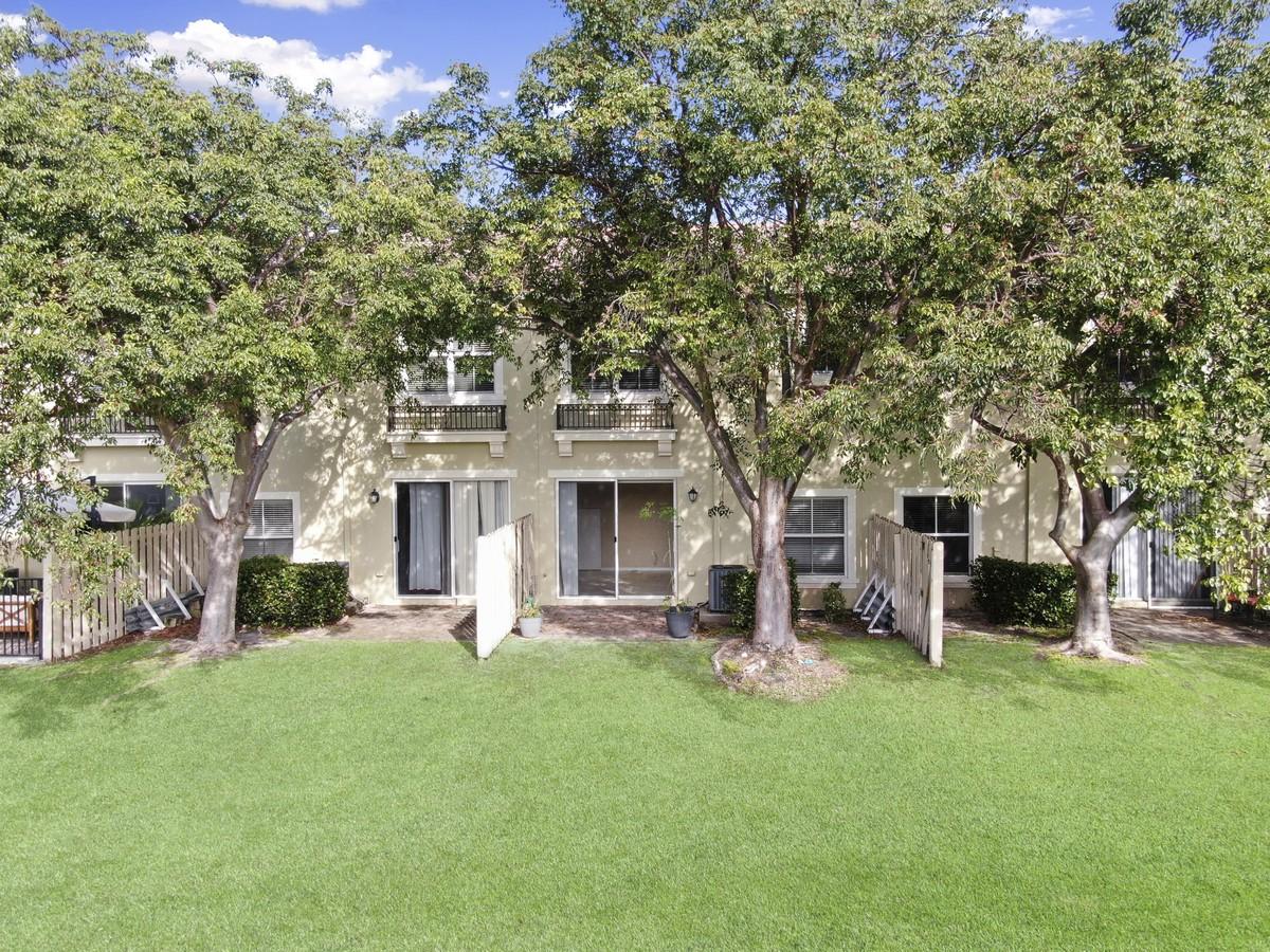 152 Lake Monterey Circle