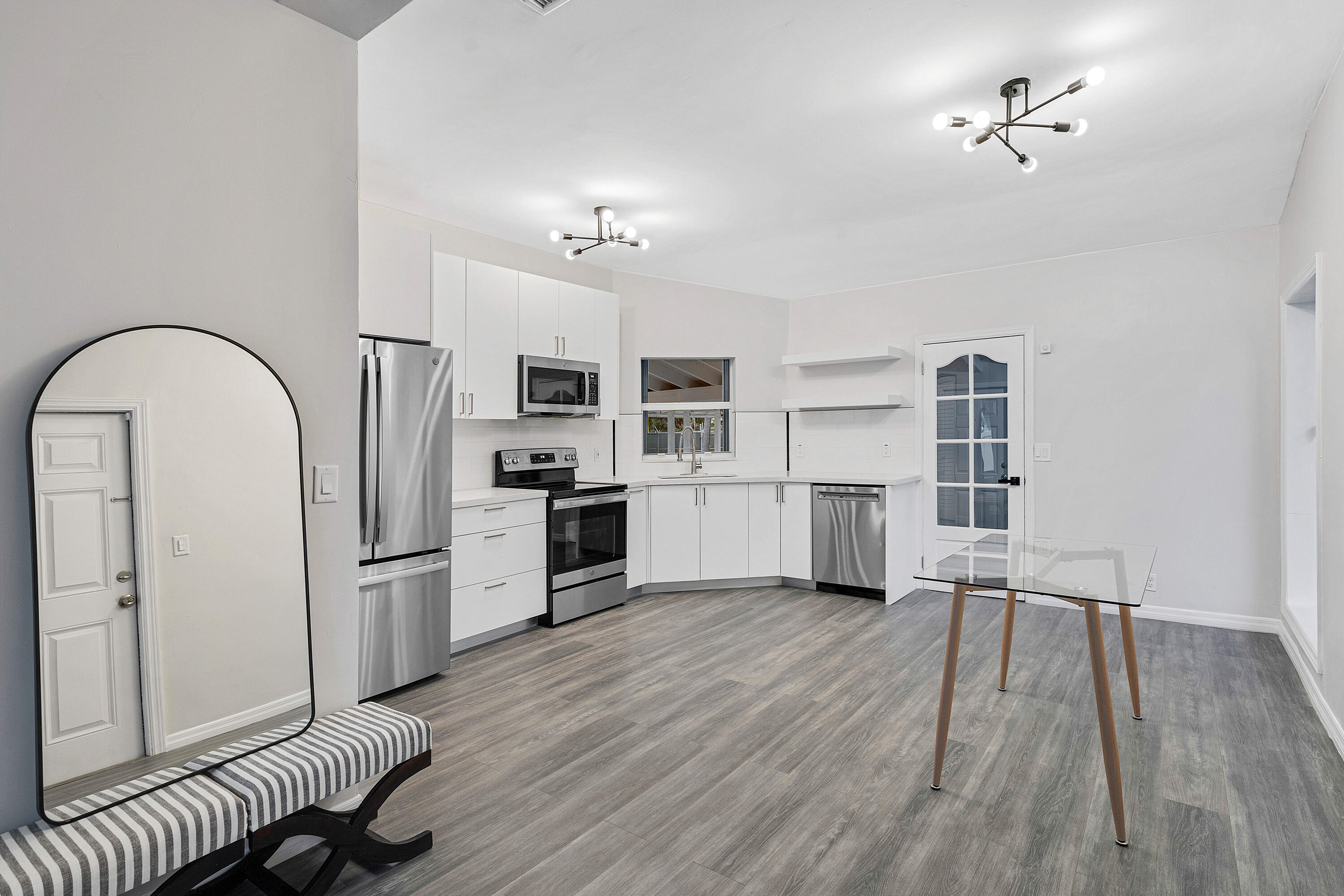 124 SW 8th Court, Delray Beach