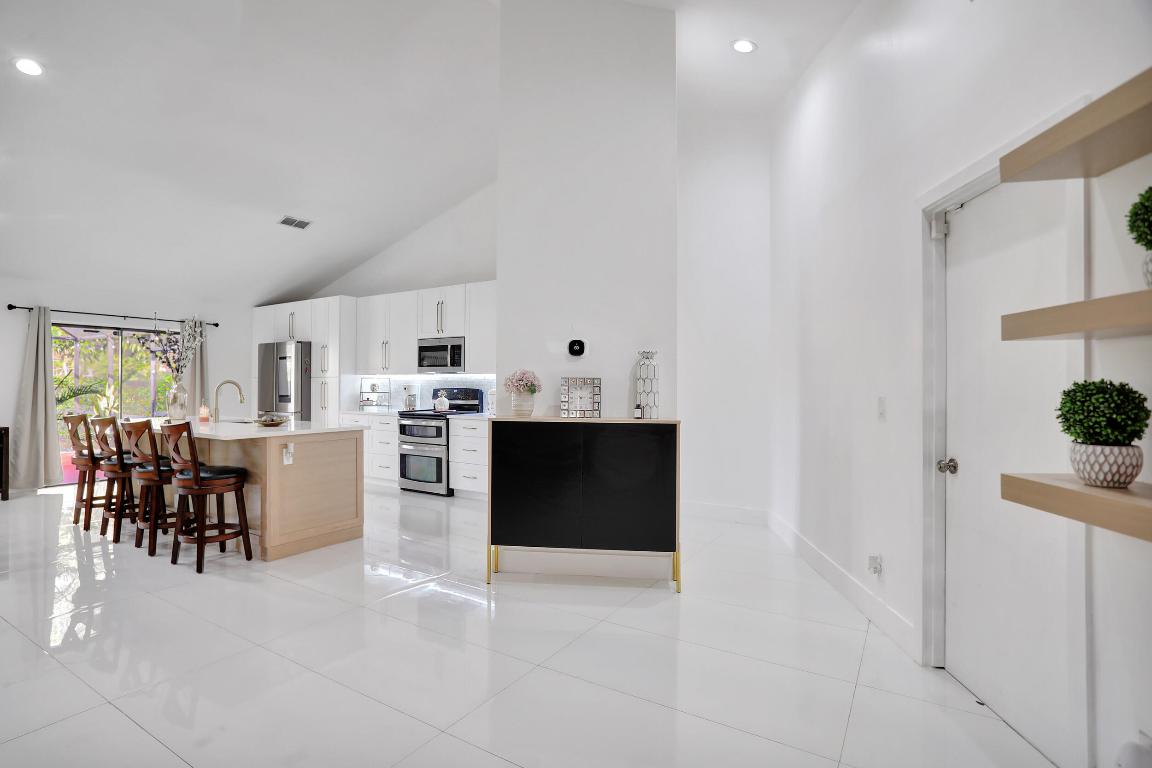 4395 NW 52nd Street, Coconut Creek