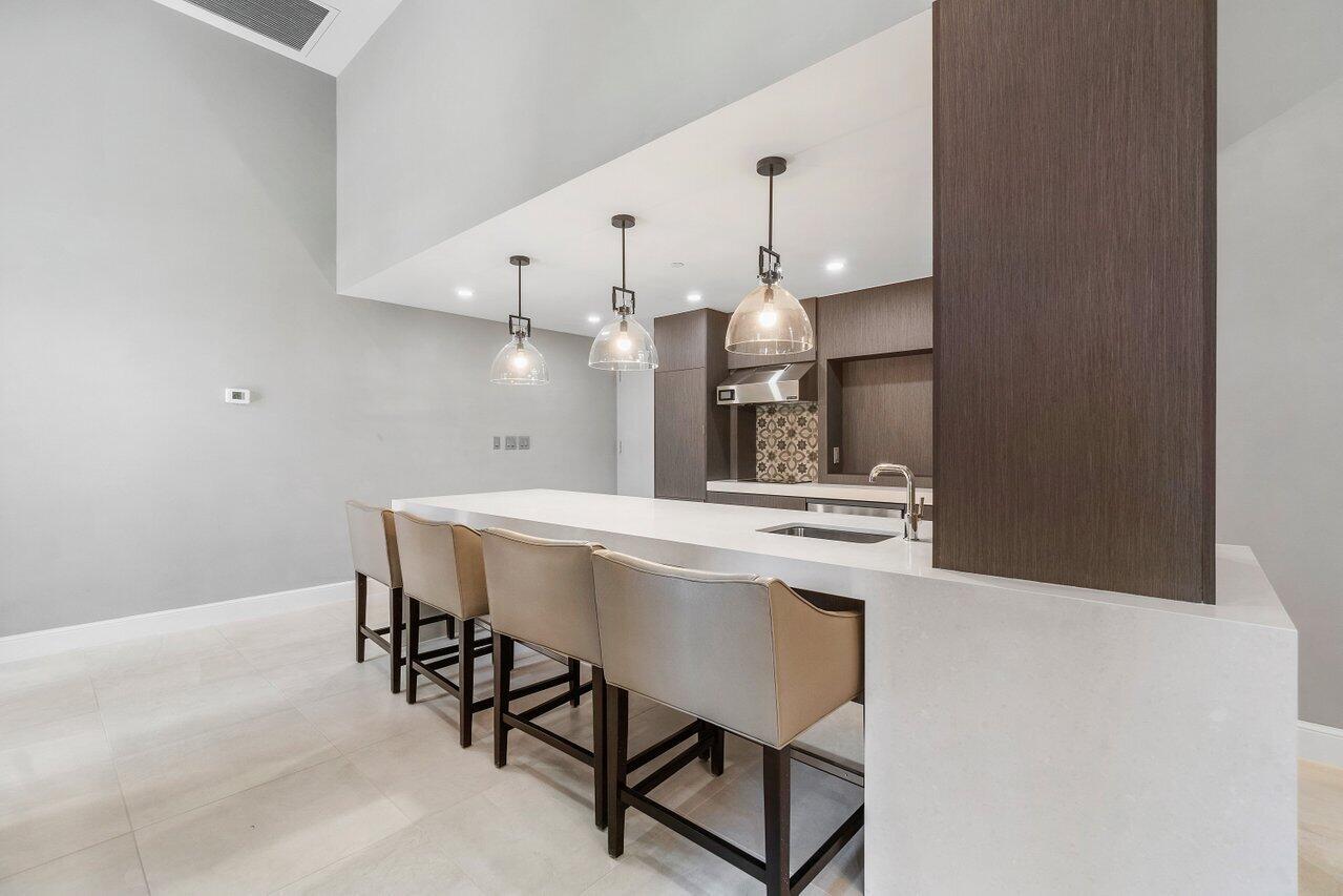 140 SE 5th Avenue Unit: 243