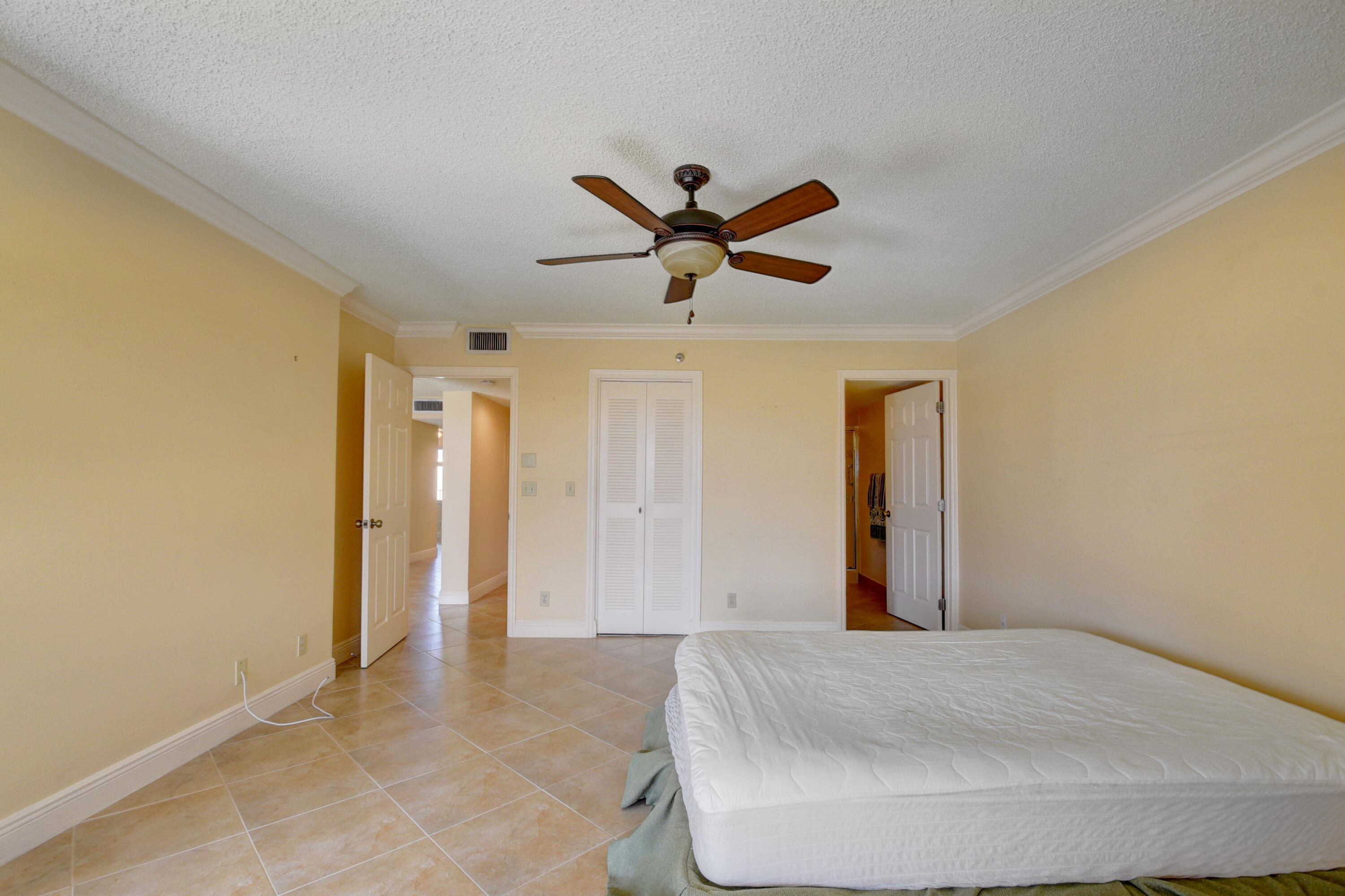 7290 Kinghurst Drive 802, Delray Beach Unit: 802