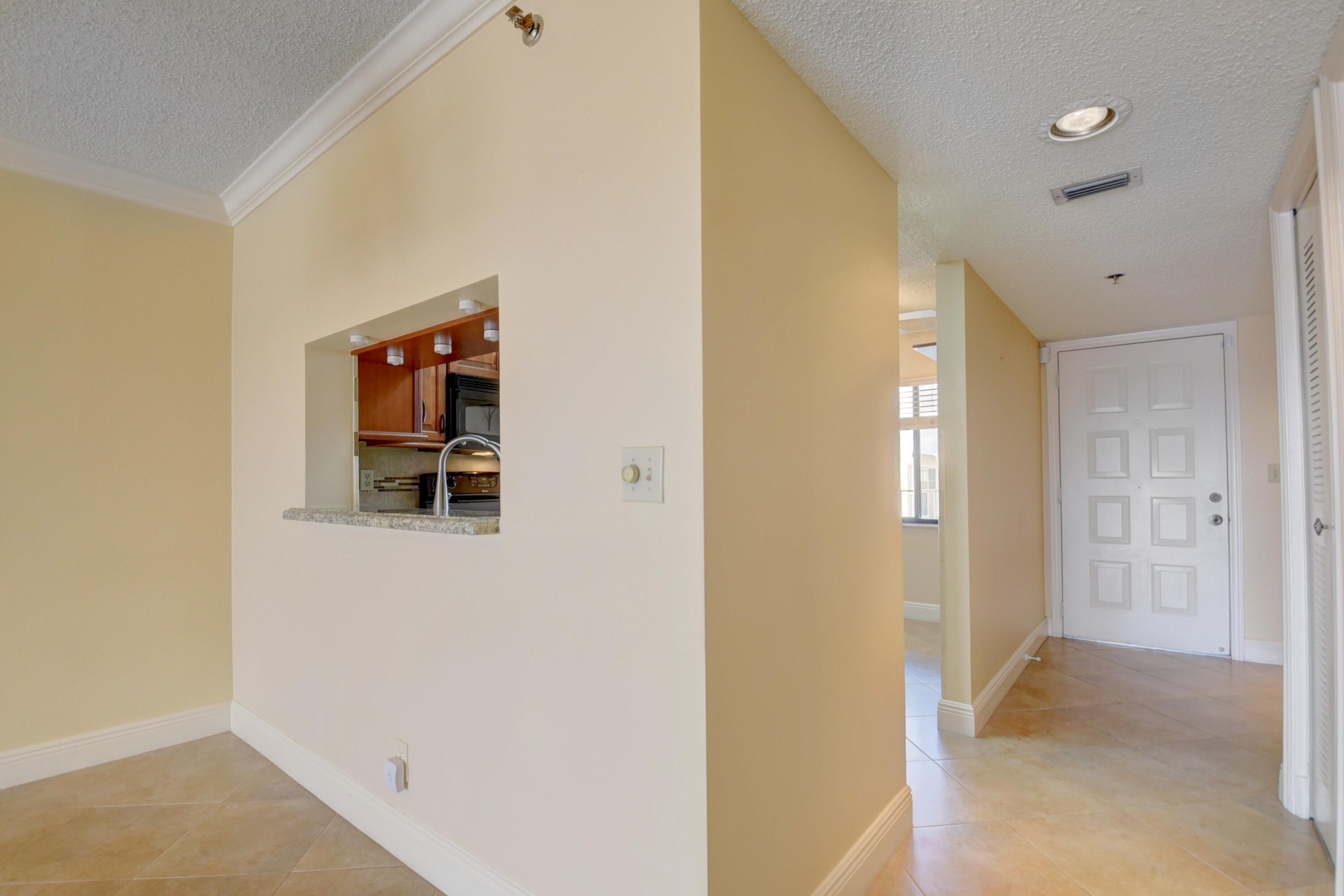 7290 Kinghurst Drive 802, Delray Beach Unit: 802