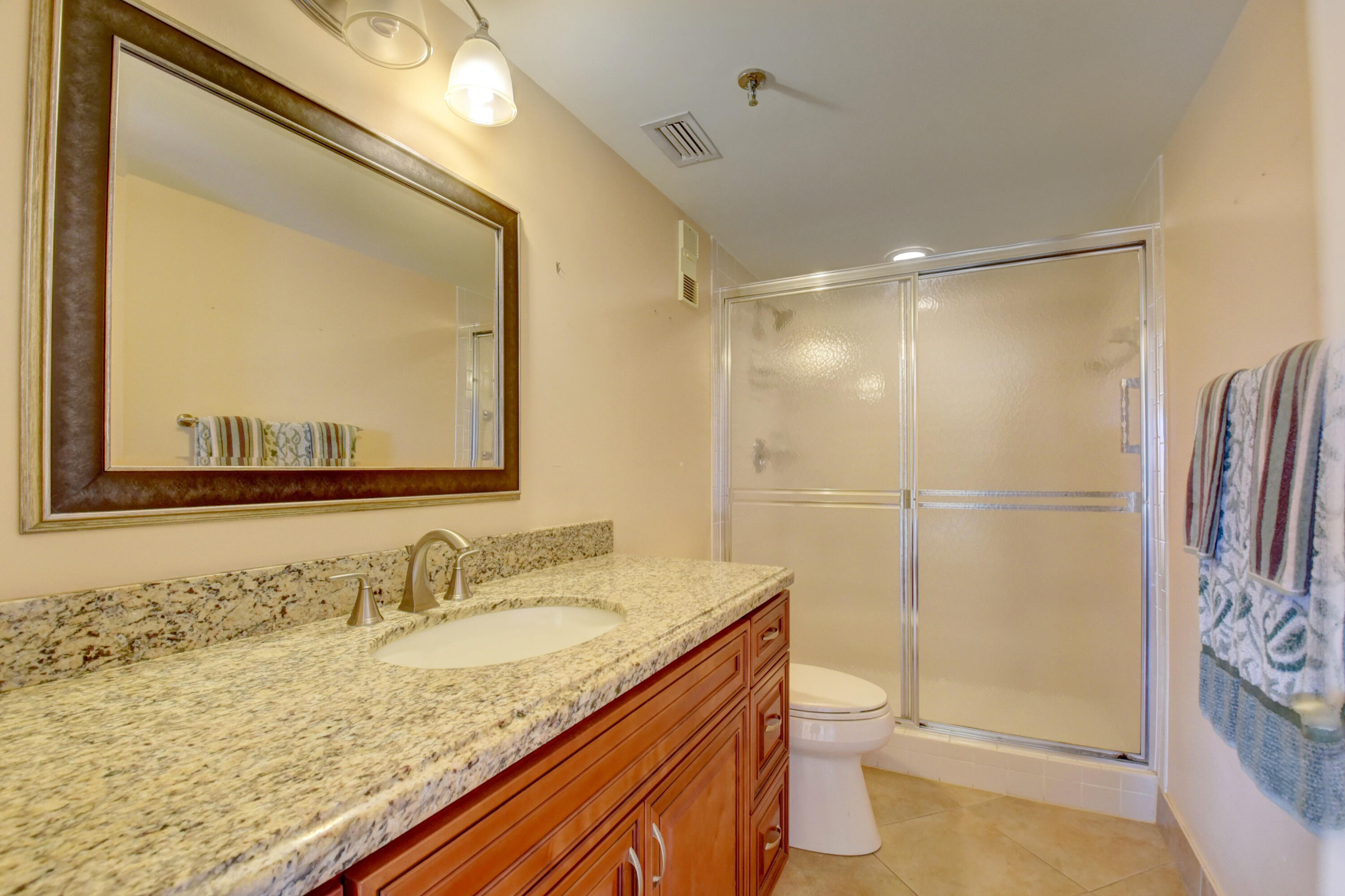 7290 Kinghurst Drive 802, Delray Beach Unit: 802