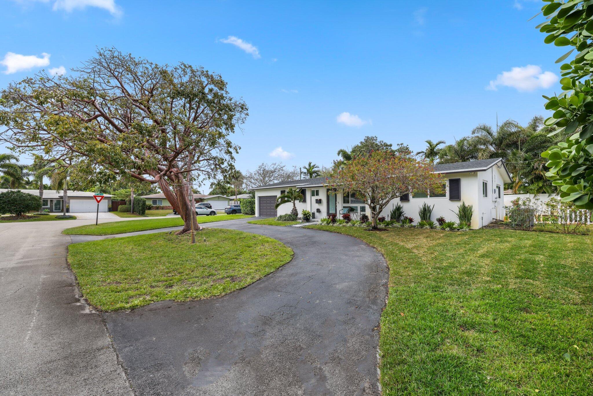 2099 NE 54th Court