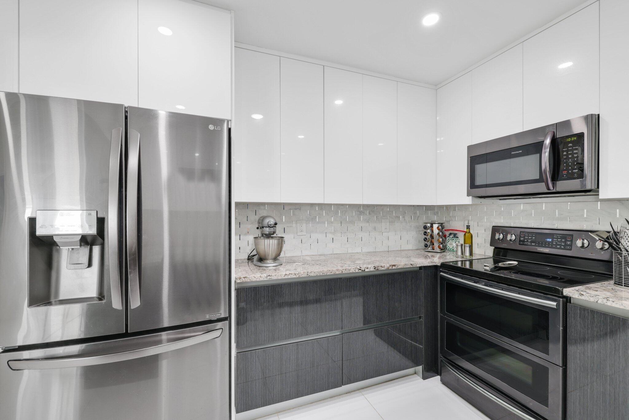 2099 NE 54th Court