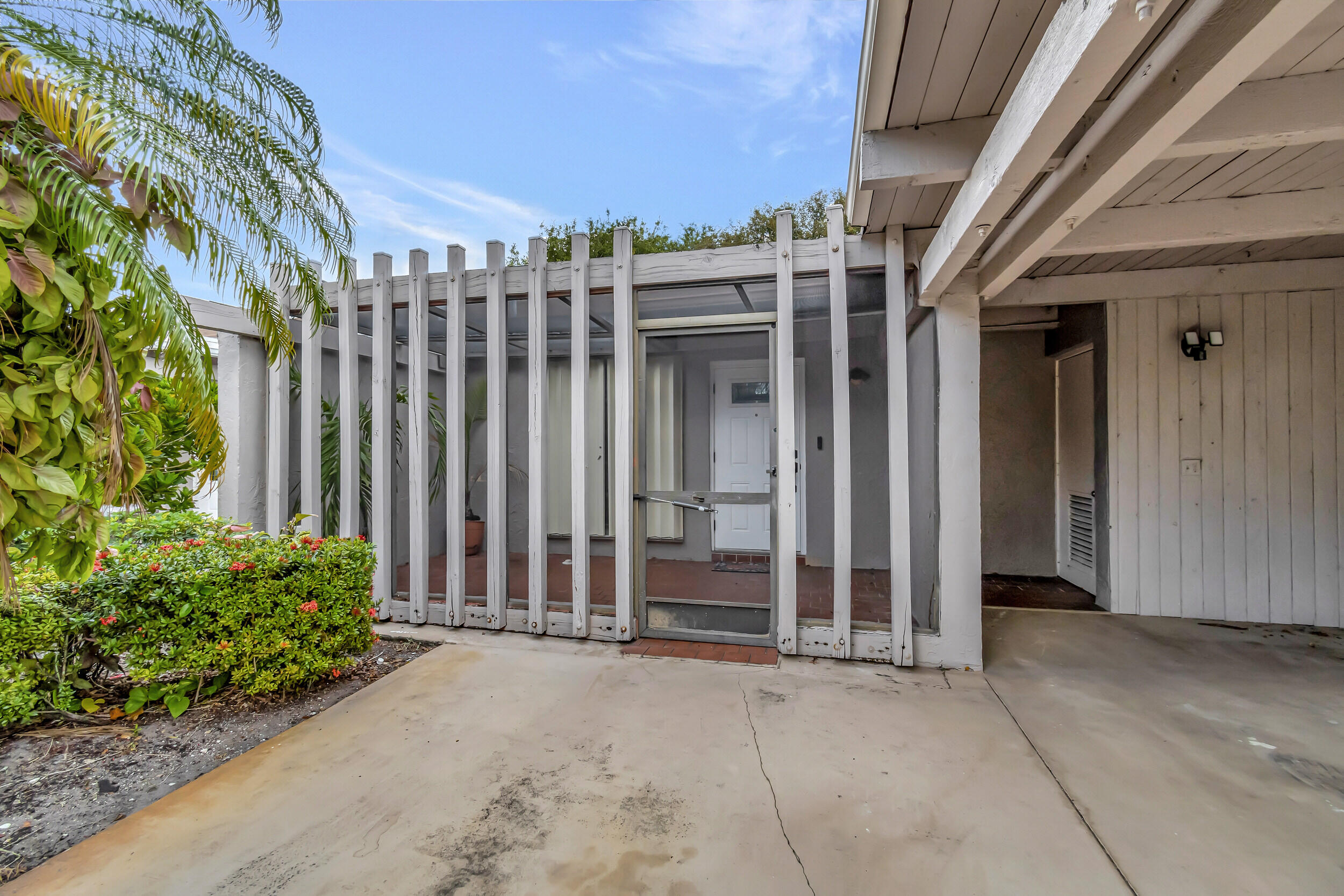 6854 Moonlit Drive