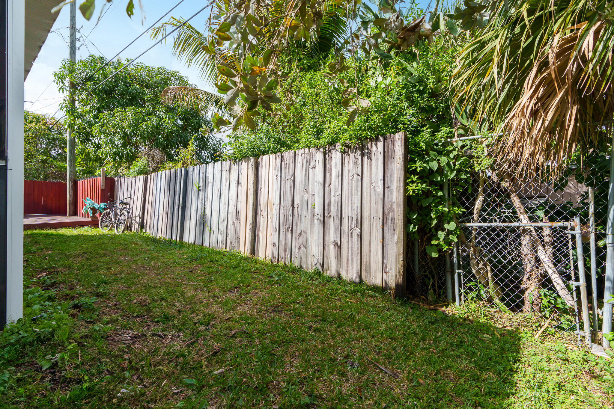 2839 NW 9th Court