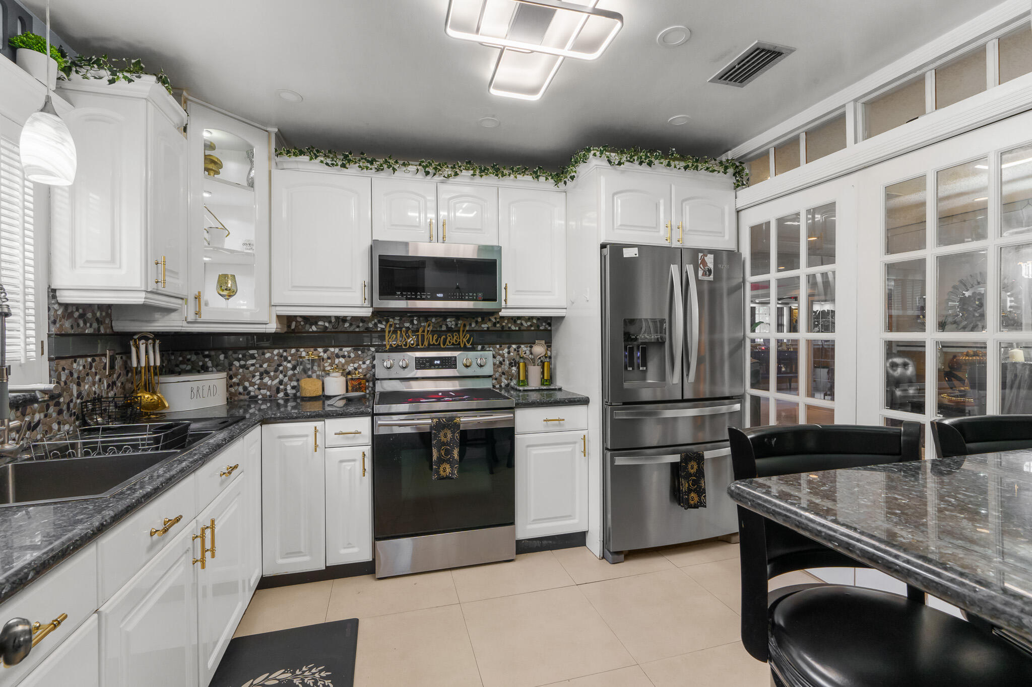 2839 NW 9th Court