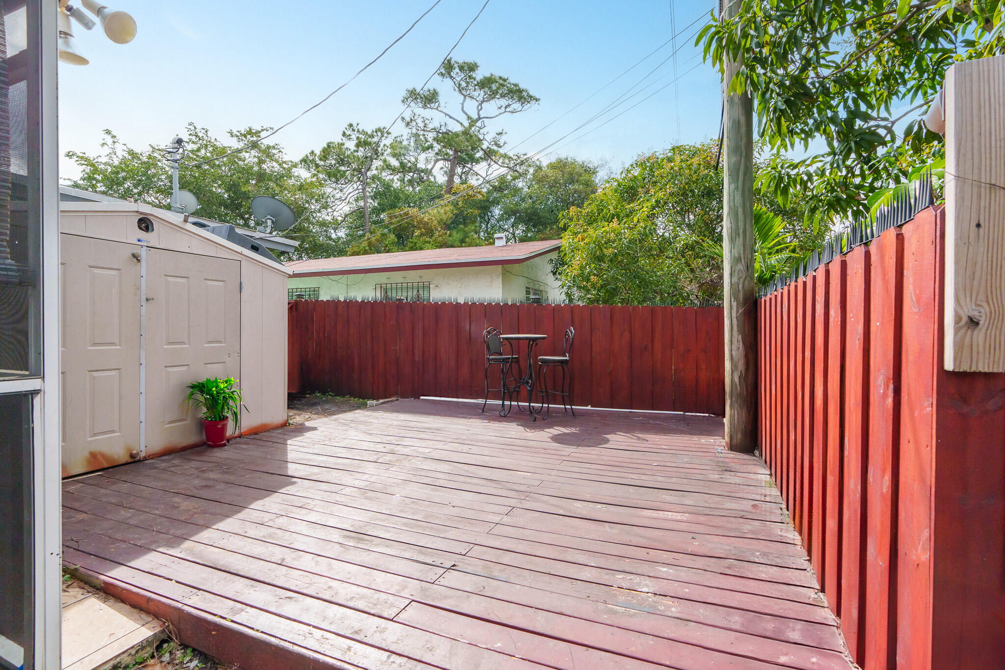 2839 NW 9th Court