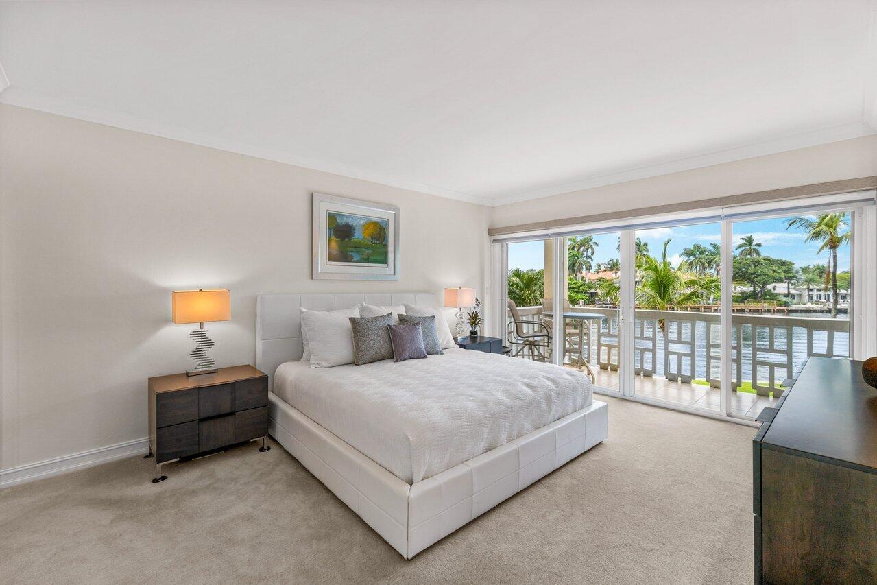 1000 Lowry Street 2b