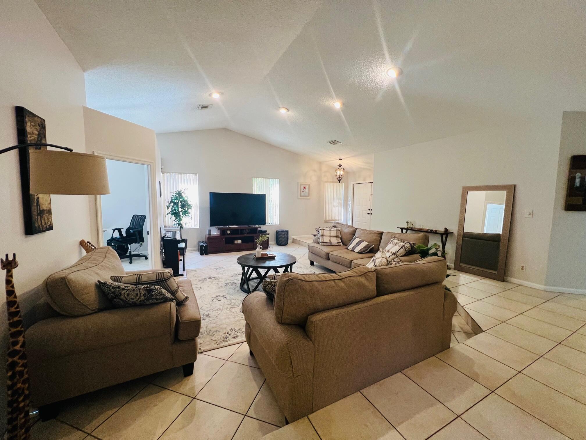 10597 Mendocino Lane, Boca Raton