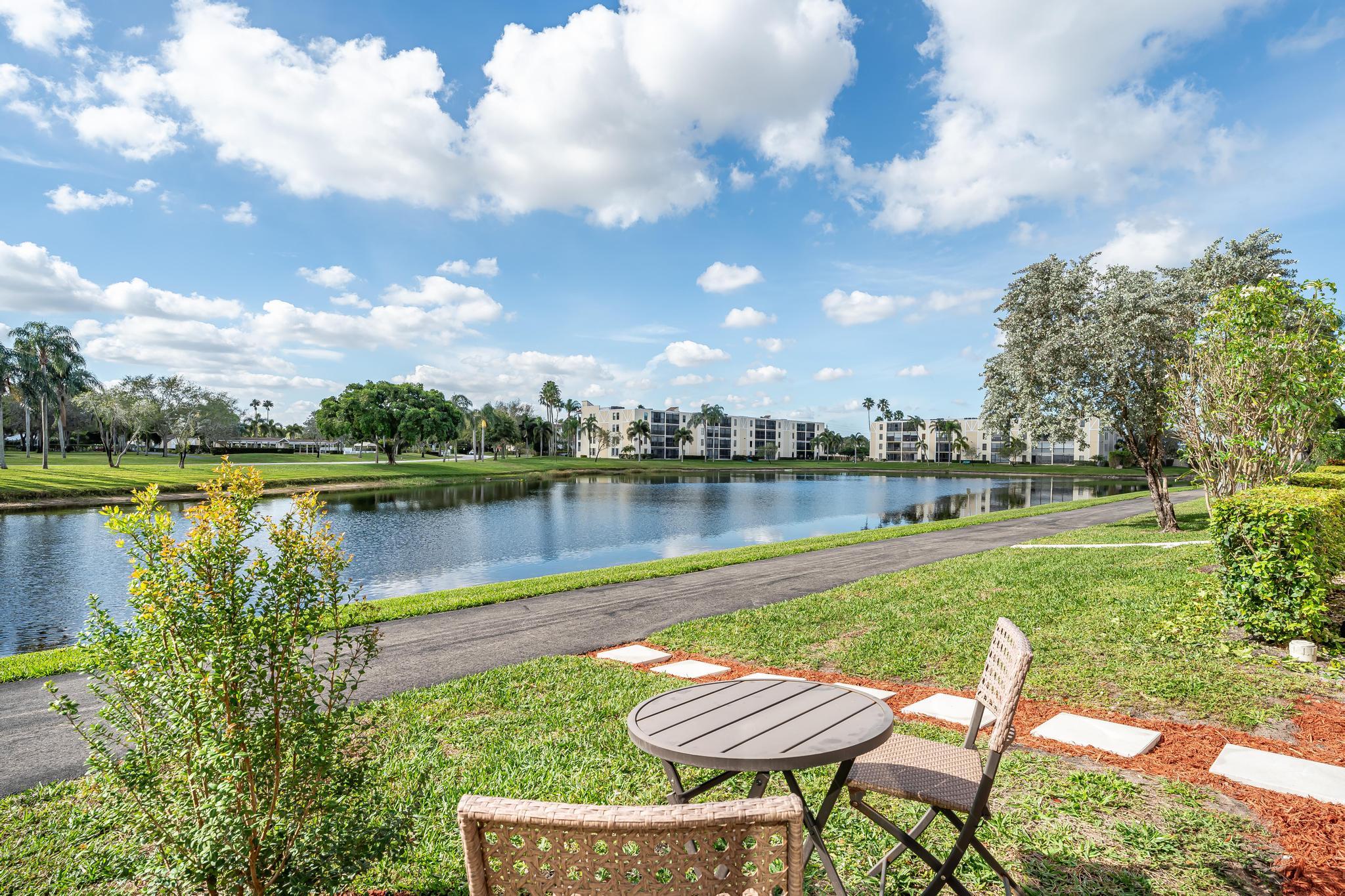 7320 Amberly Lane 102, Delray Beach Unit: 102