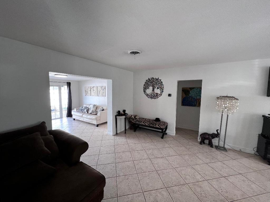 1241 SE 10 Street, Deerfield Beach