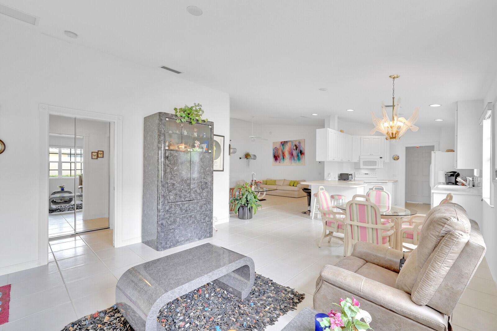 5041 Magnolia Bay Circle