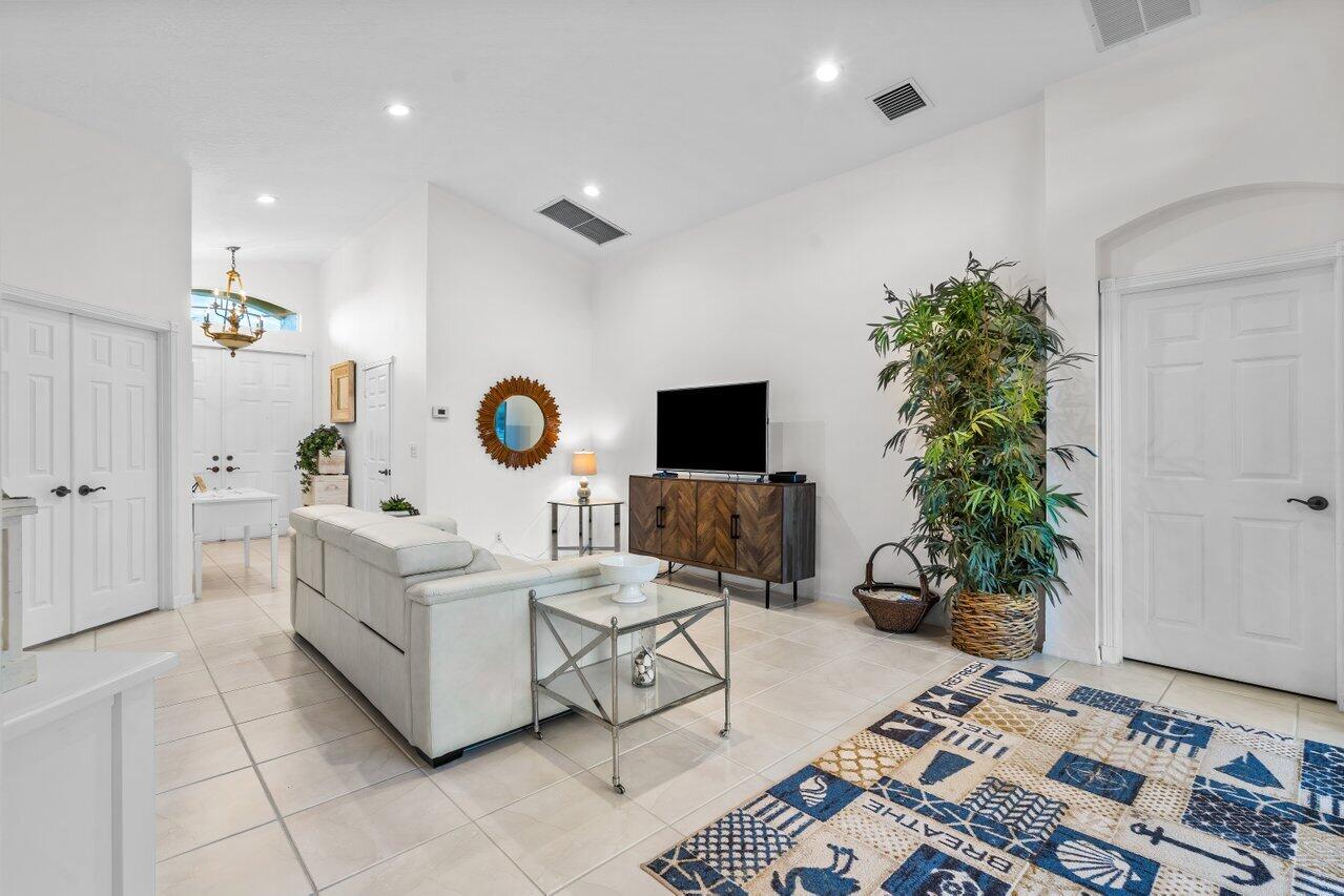 6586 Via Dante, Lake Worth