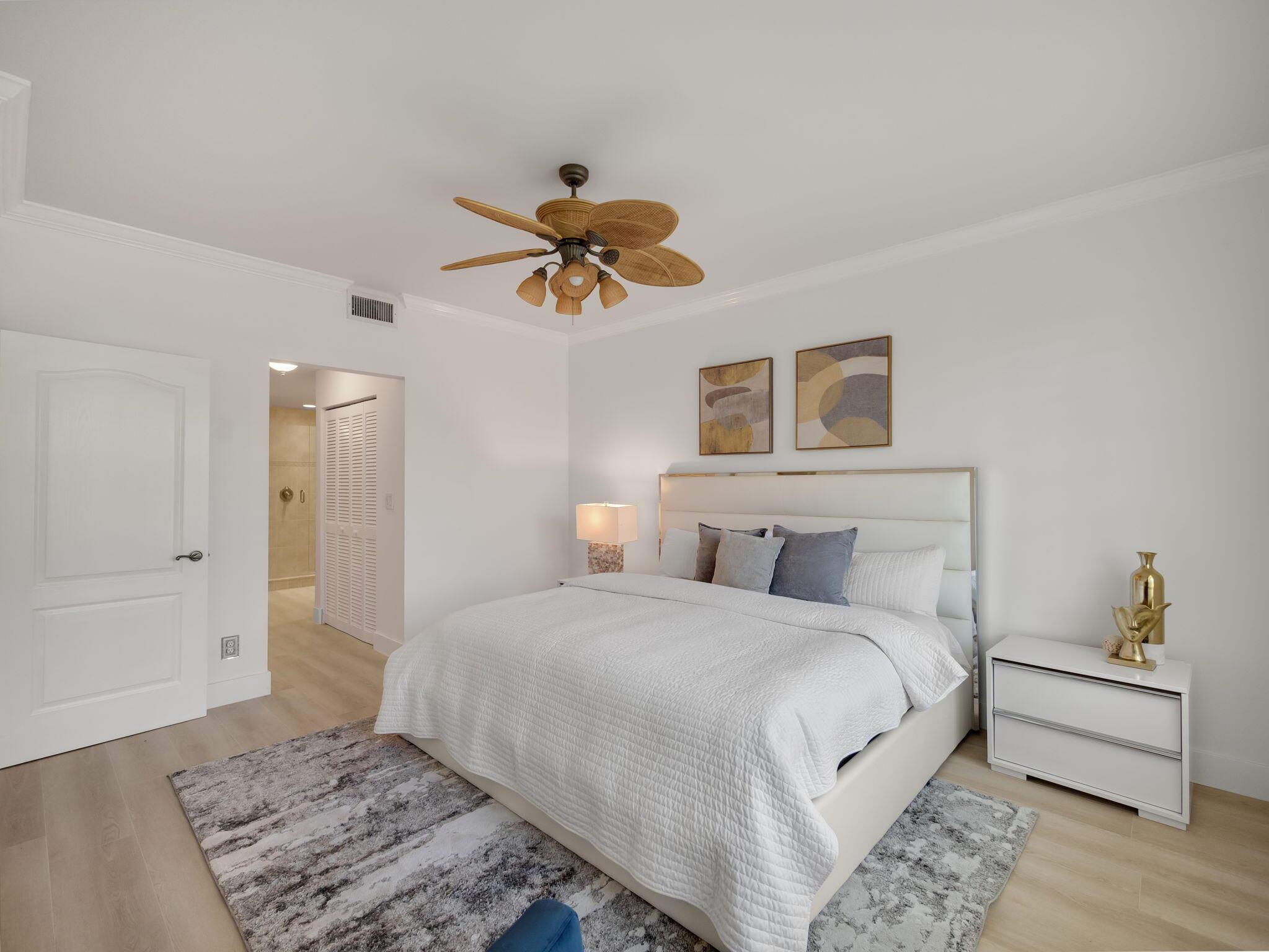 607 Mainsail Circle