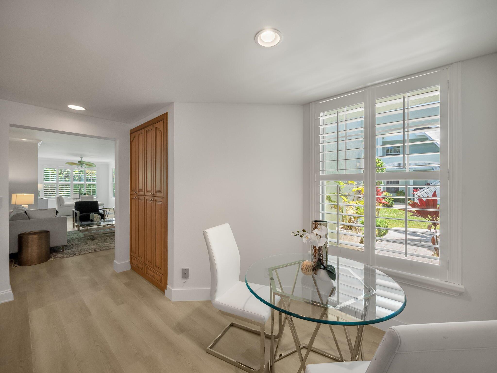 607 Mainsail Circle