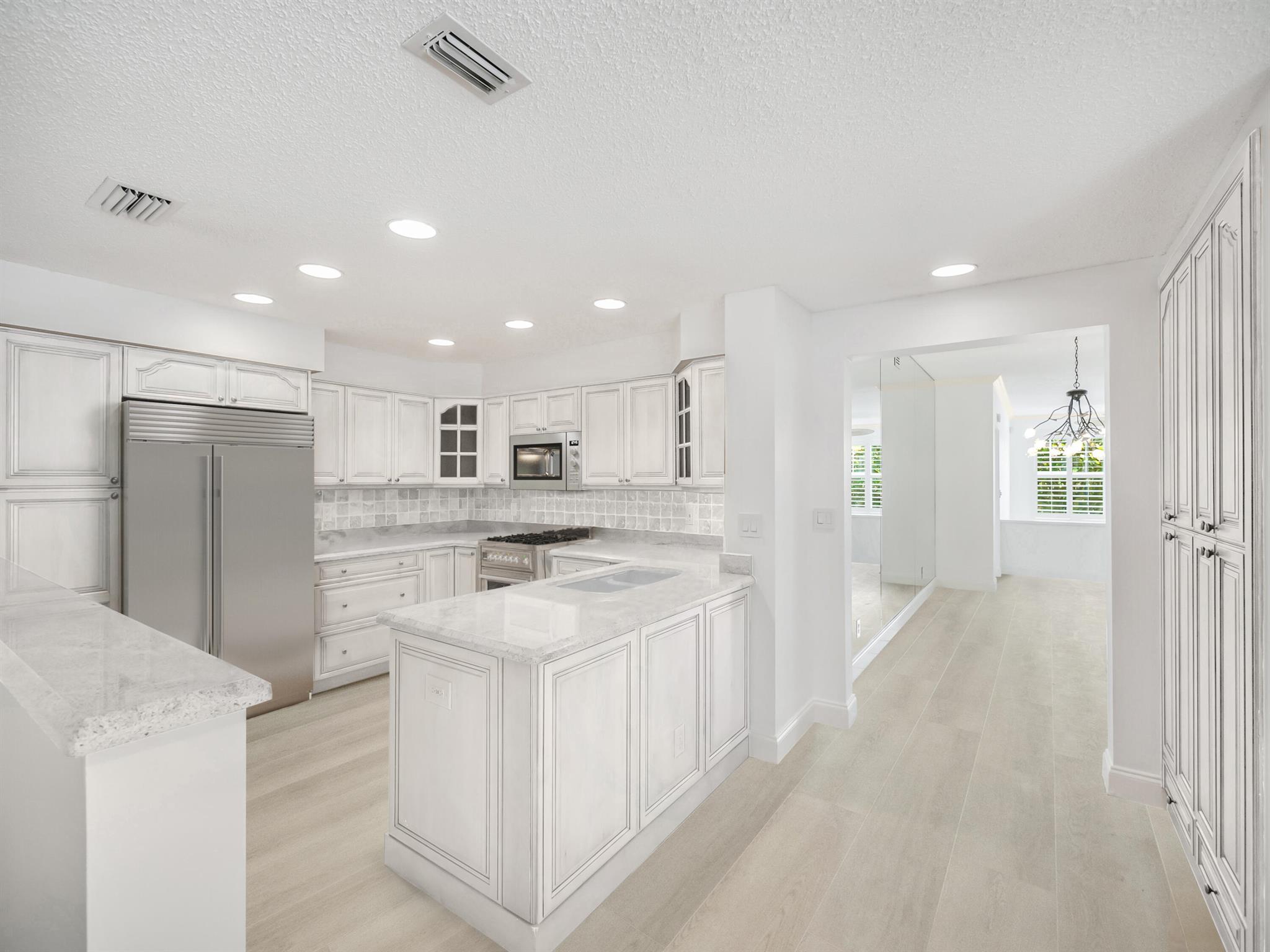 607 Mainsail Circle