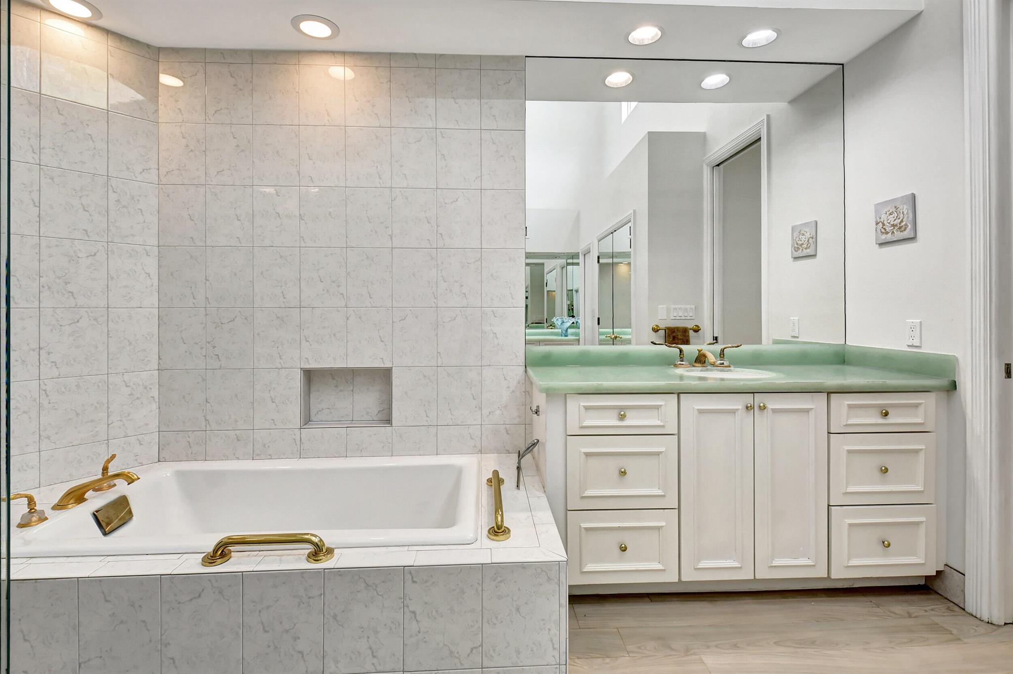 7190 Mallorca Crescent