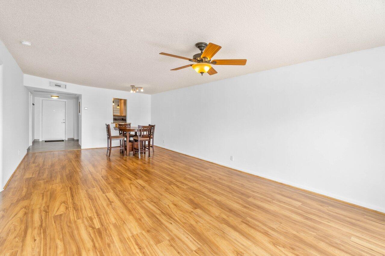 405 Us Highway 1, 203, North Palm Beach Unit: 203