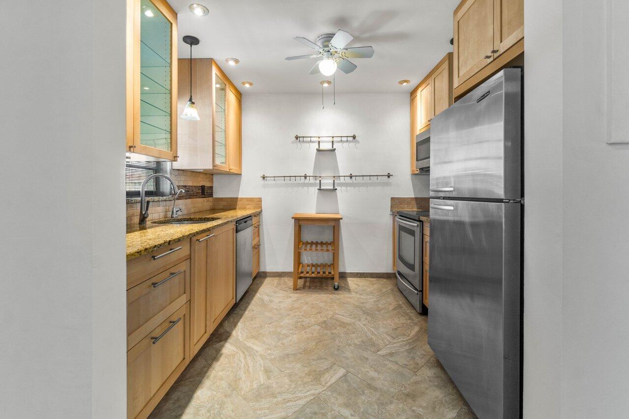 405 Us Highway 1, 203, North Palm Beach Unit: 203