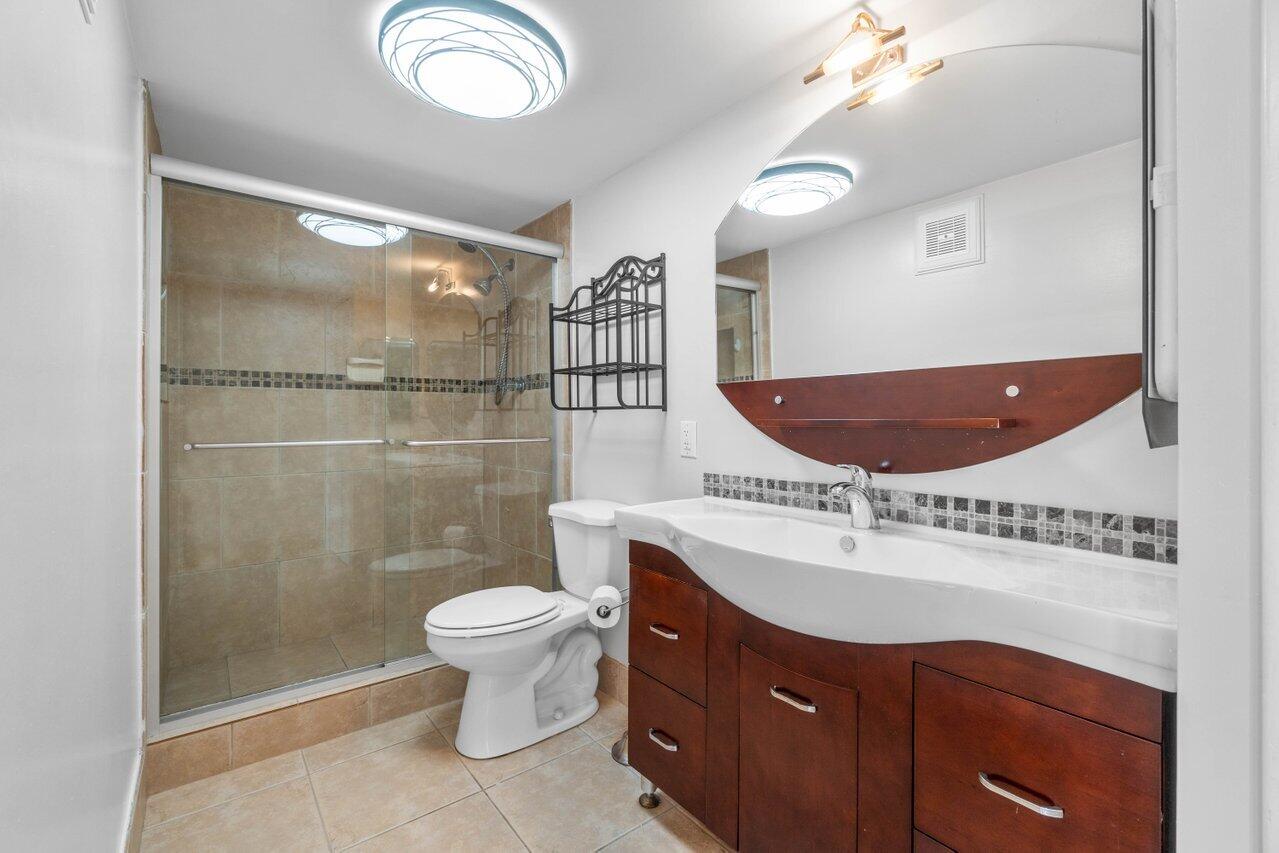 405 Us Highway 1, 203, North Palm Beach Unit: 203