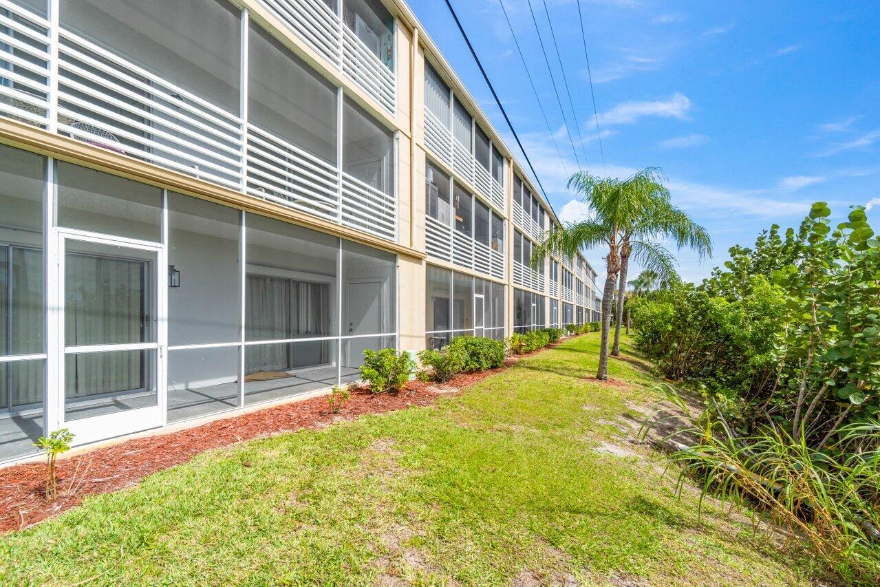 405 Us Highway 1, 203, North Palm Beach Unit: 203